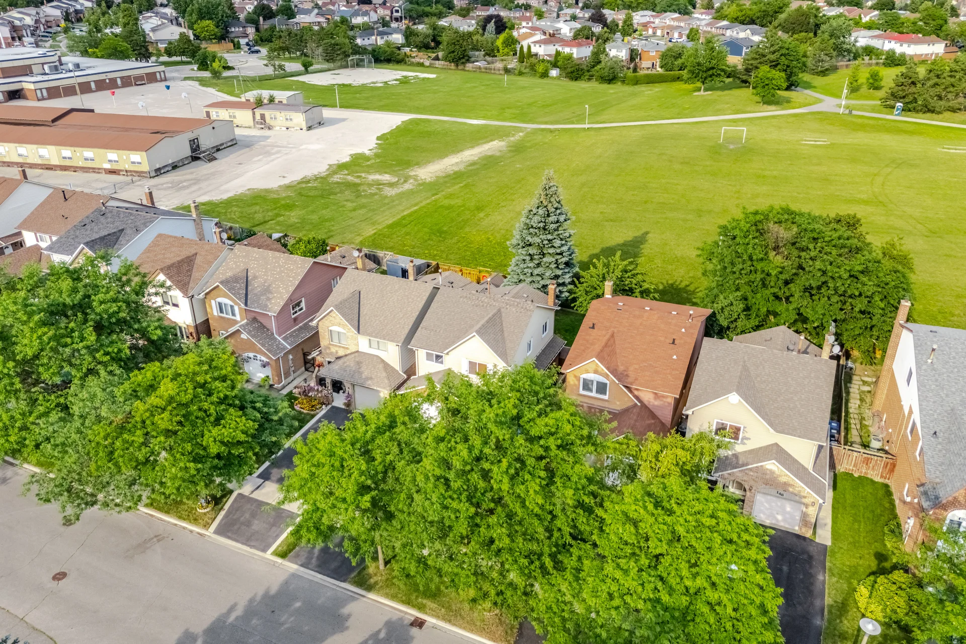 152 Weybridge Trail, Brampton - photo 7