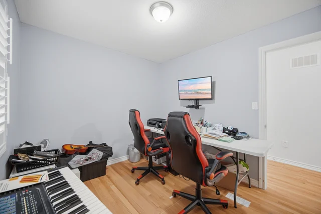 25 Yately Street, Brampton - photo 34