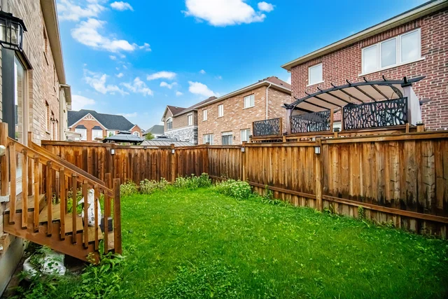 25 Yately Street, Brampton - photo 43