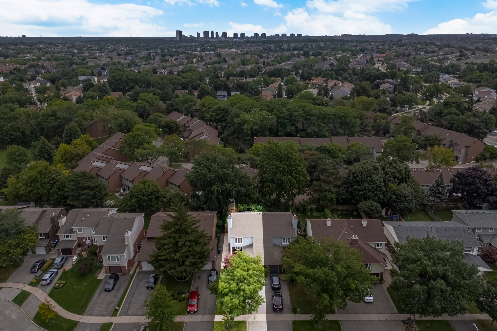 6298 Starfield Crescent, Mississauga - photo 2