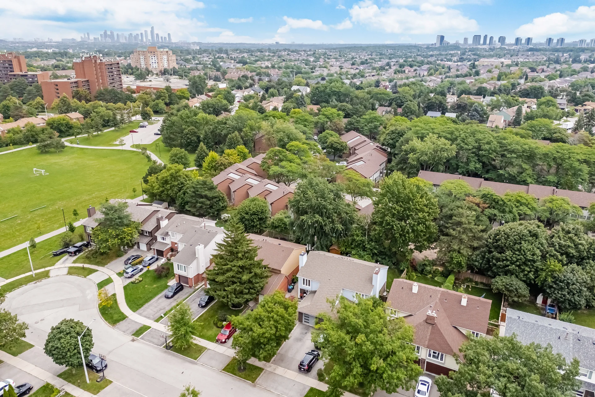 6298 Starfield Crescent, Mississauga - photo 4