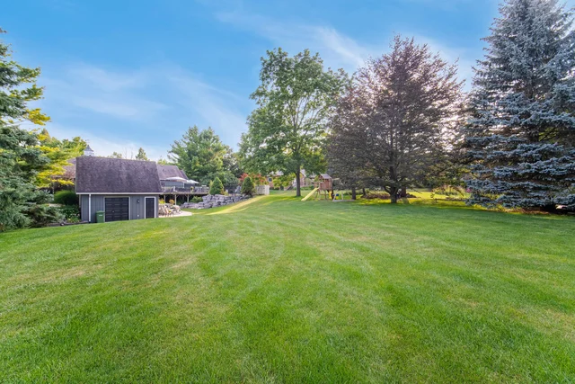 38 West Village Drive, Caledon - photo 91