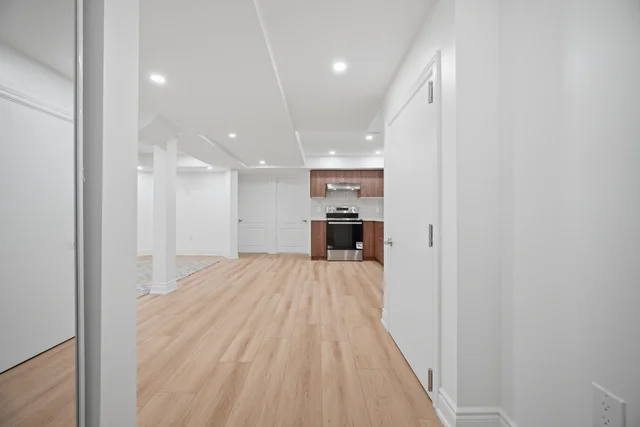 48 Eastman Drive, Brampton - photo 6