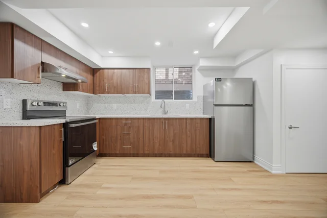 48 Eastman Drive, Brampton - photo 7