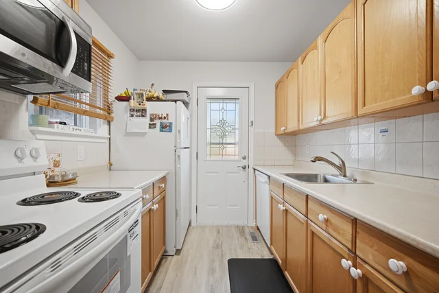 71 Sultan Pool Drive, Etobicoke - photo 16
