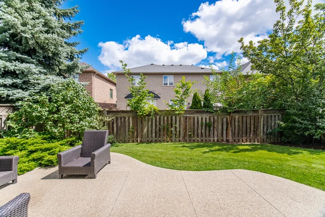 2215 Lapsley Crescent, Oakville - photo 65