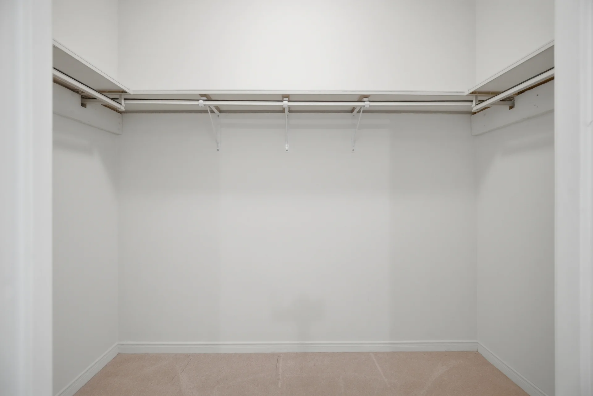 3678787