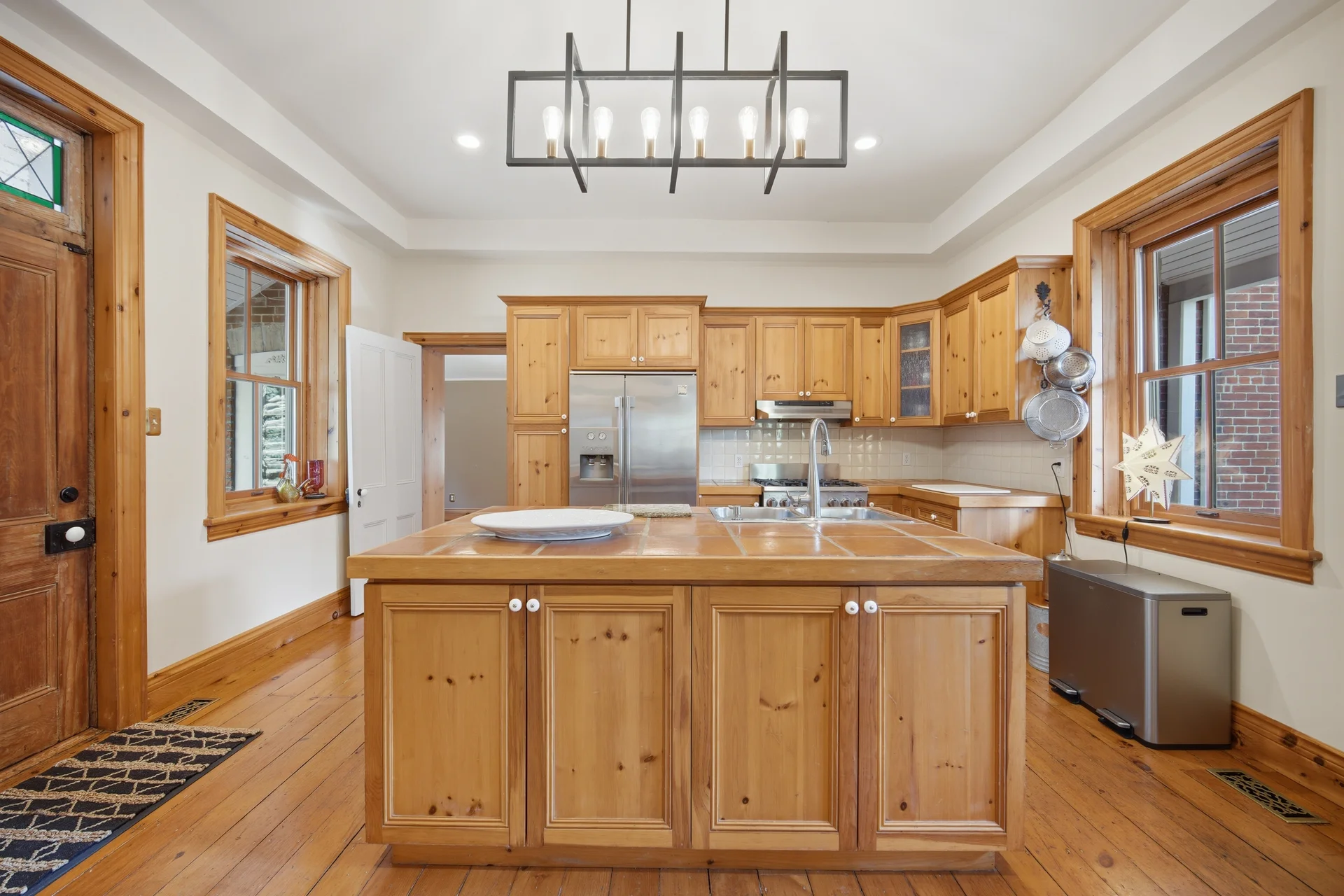 3679263