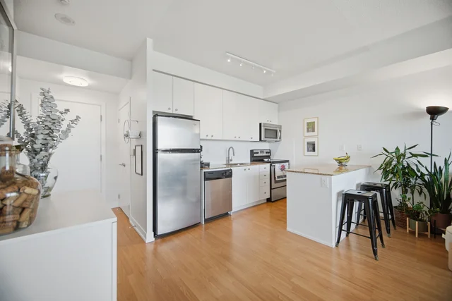 #901-5101 Dundas Street West, Etobicoke - photo 9