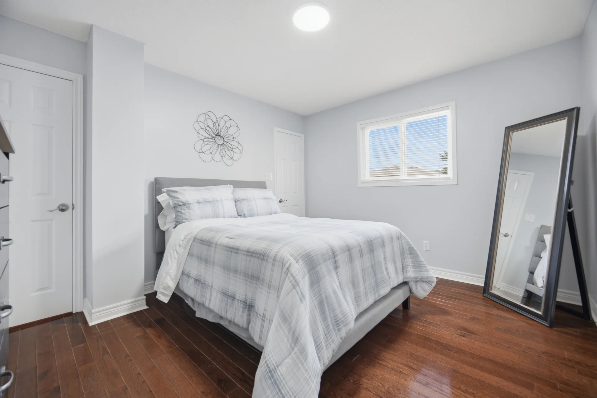 3682303