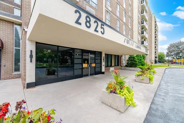#406-2825 Islington Avenue, Woodbridge - photo 3
