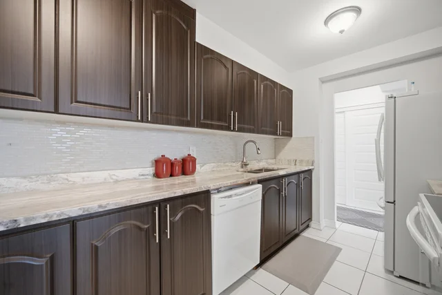 #406-2825 Islington Avenue, Woodbridge - photo 20
