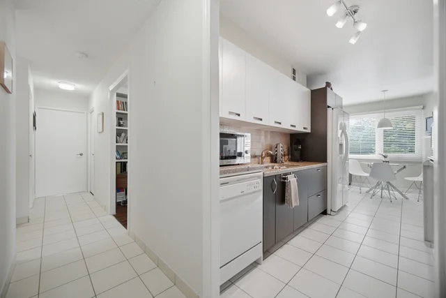#301-1580 Mississauga Valley Boulevard, Mississauga - photo 7