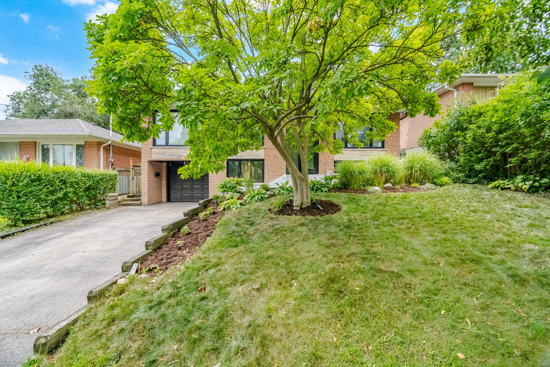 89 Alhart Drive, Etobicoke - photo 3