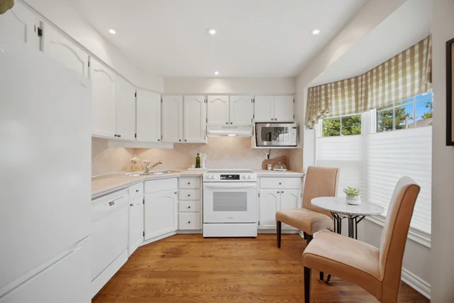 #8-2390 Woodward Avenue, Burlington - photo 10