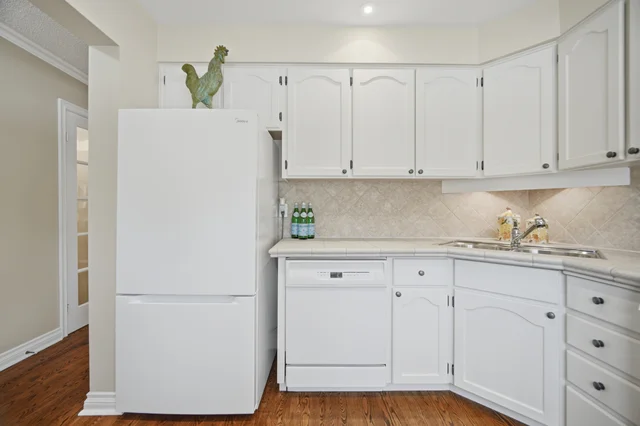 #8-2390 Woodward Avenue, Burlington - photo 12