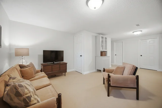 #8-2390 Woodward Avenue, Burlington - photo 39