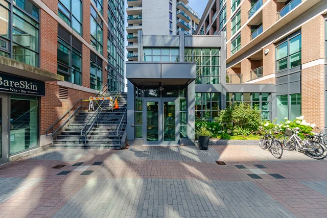 #608-1169 Queen Street West, Toronto - photo 4