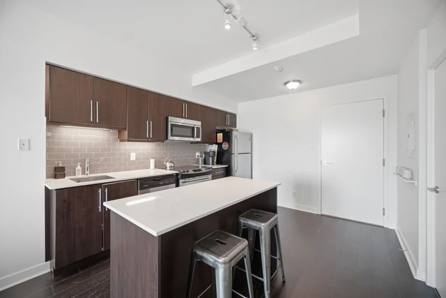#608-1169 Queen Street West, Toronto - photo 9