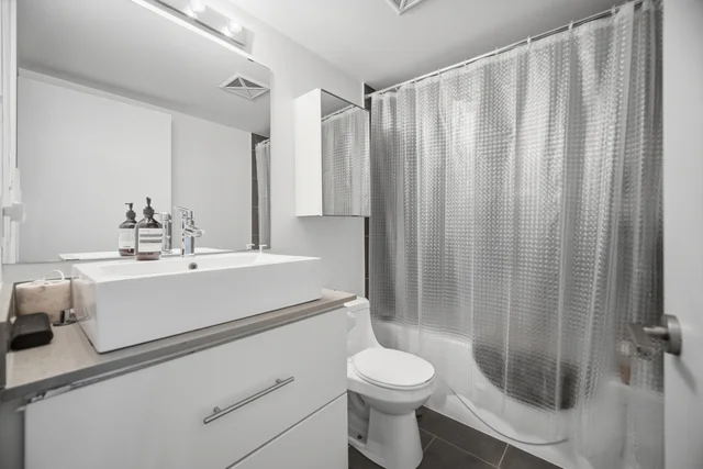 #608-1169 Queen Street West, Toronto - photo 21