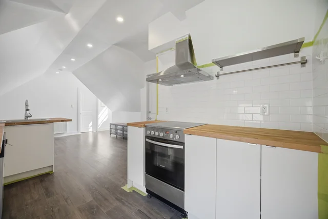 67 West Avenue North, Hamilton - photo 13