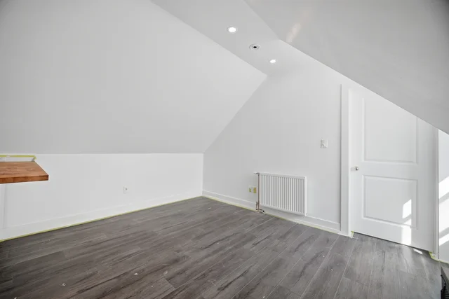 67 West Avenue North, Hamilton - photo 20