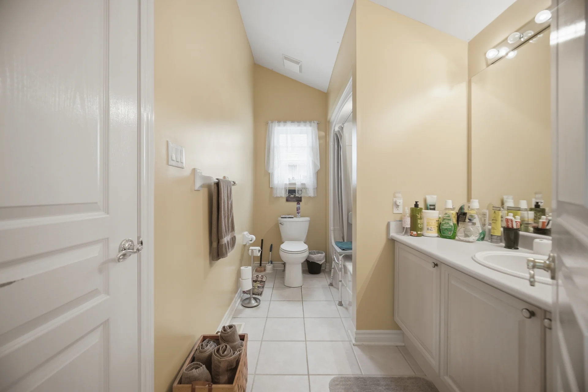 2 Sprucewood Crescent, Bowmanville - photo 37