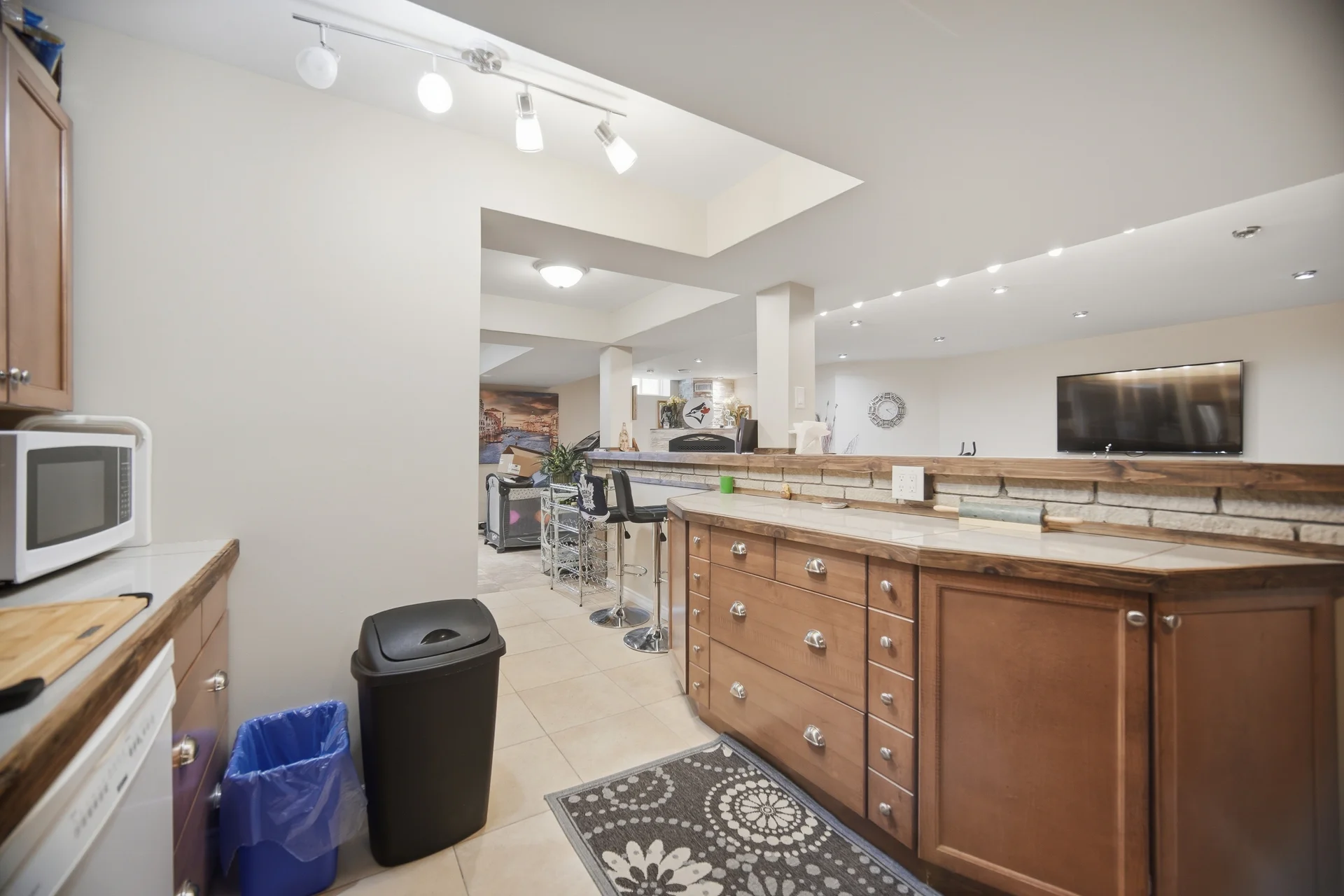 2 Sprucewood Crescent, Bowmanville - photo 48