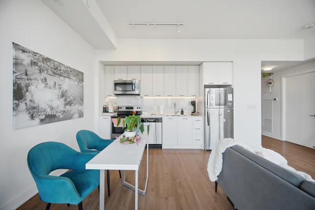 #610-180 Veterans Drive, Brampton - photo 12