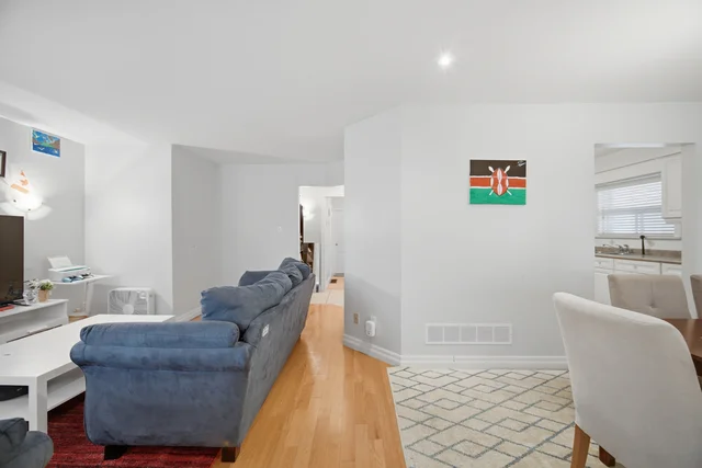 96 Wallasey Avenue, North York - photo 9
