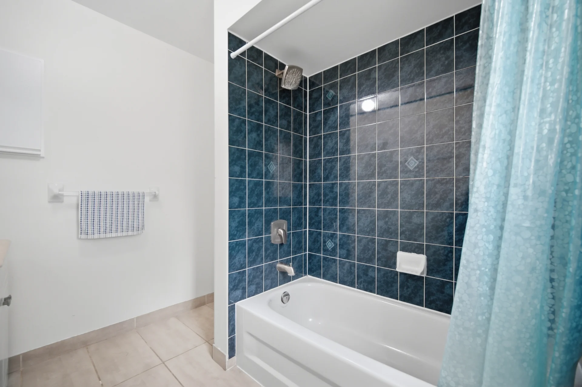 28 Wheatland Drive, Cambridge - photo 42