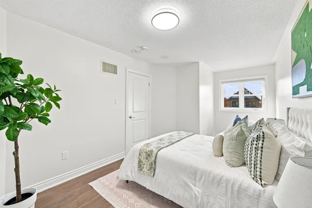 14 Zenith Avenue, Kleinburg - photo 34
