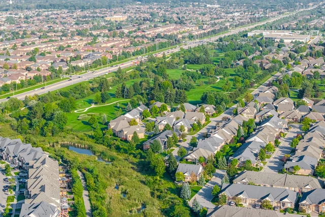 12 Muzzo Drive, Brampton - photo 101