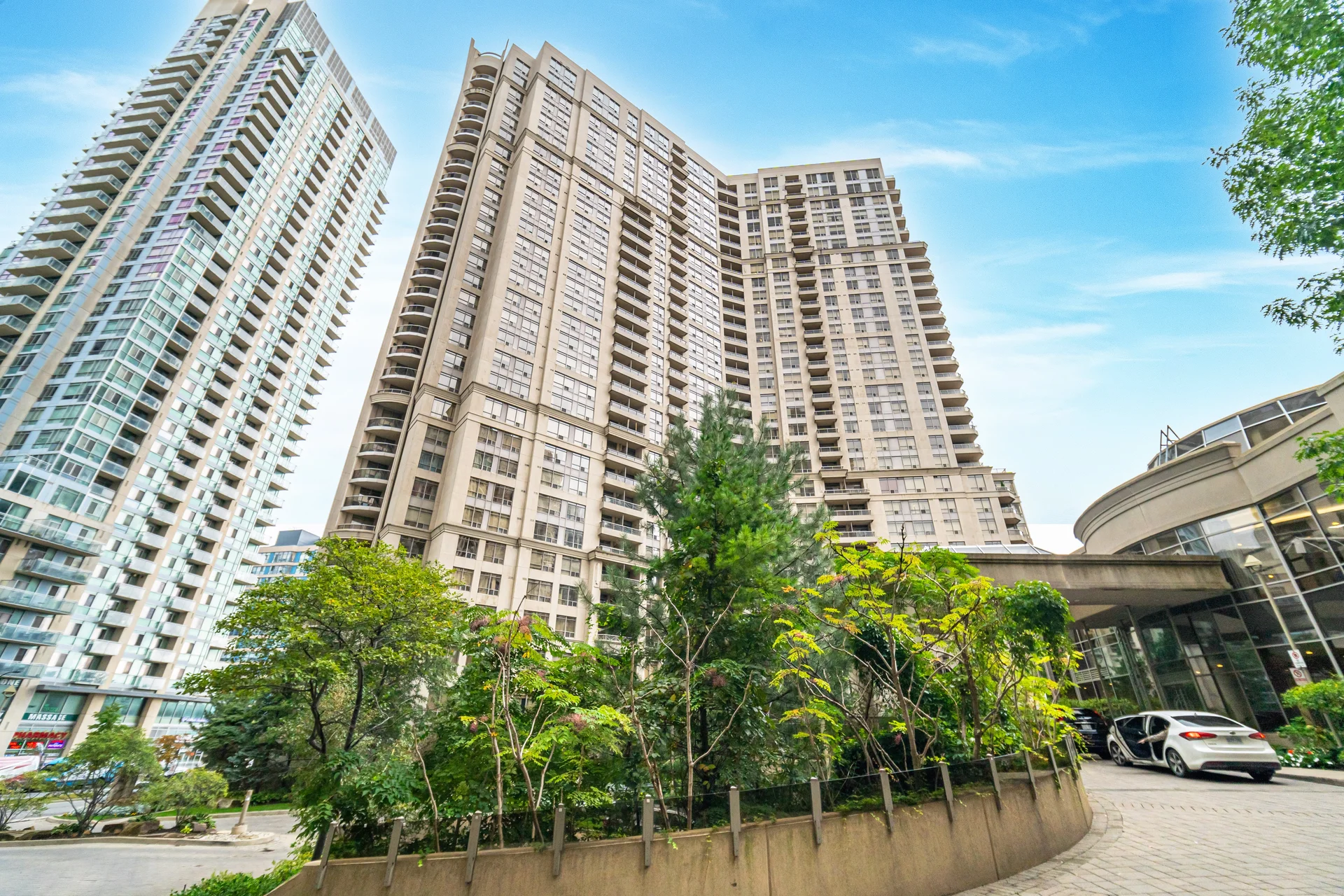 #PH2-3880 Duke of York Boulevard, Mississauga - photo 2