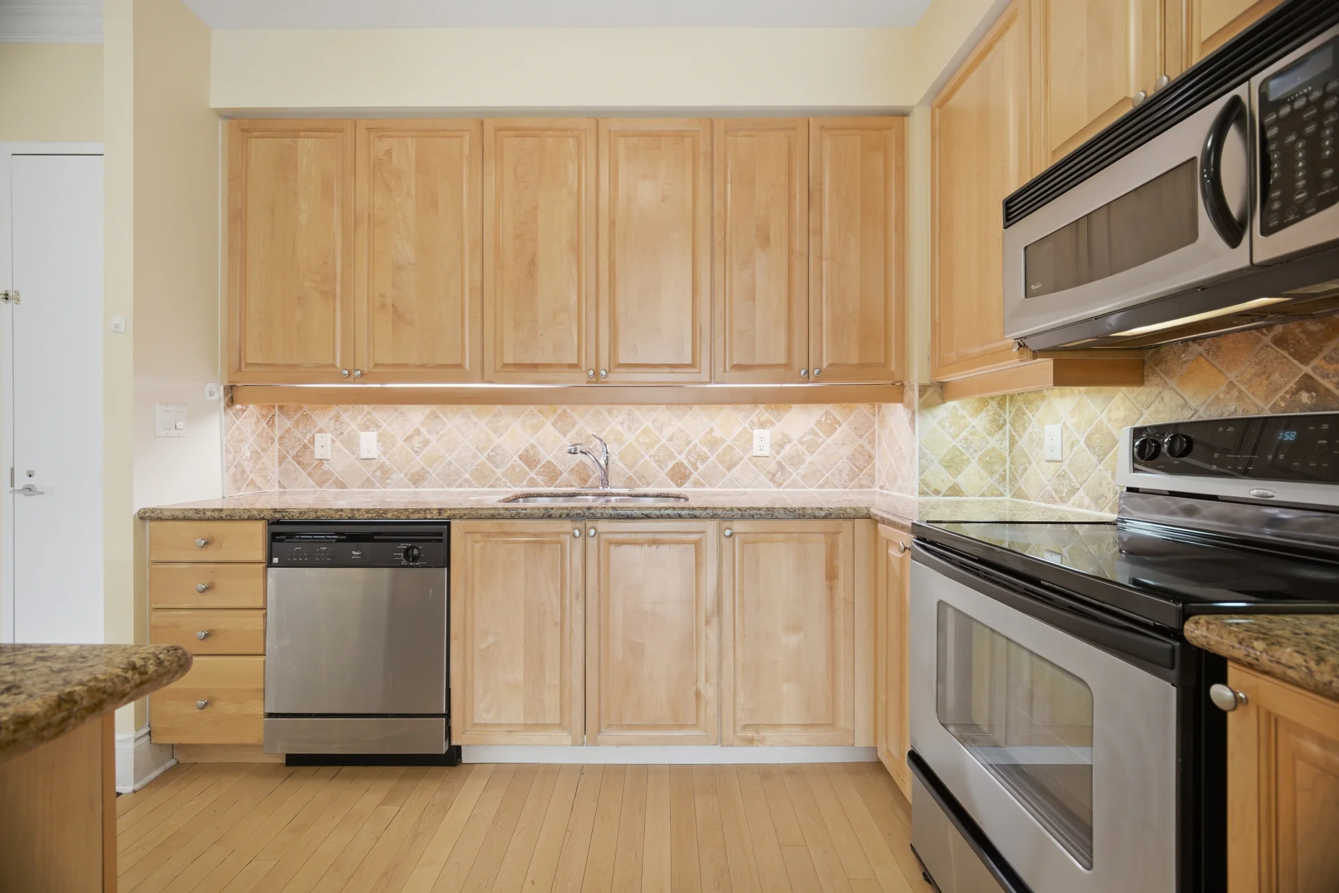 #PH2-3880 Duke of York Boulevard, Mississauga - photo 21