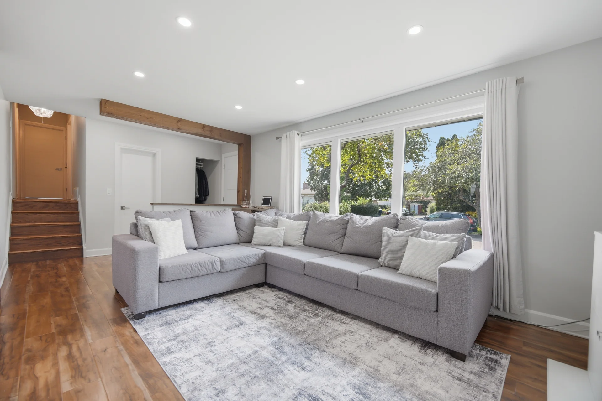 1 Lagos Road, Etobicoke - photo 5