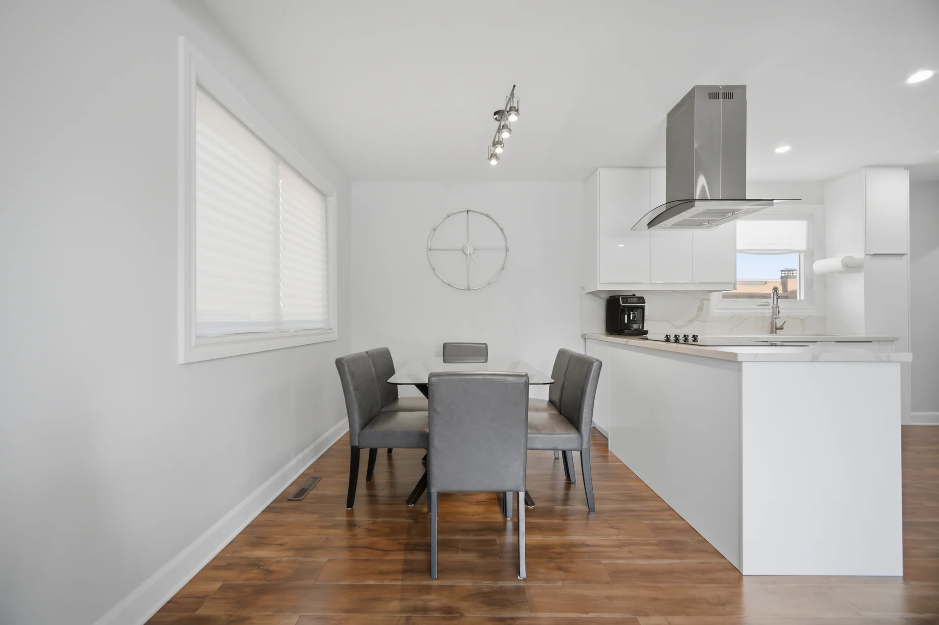 1 Lagos Road, Etobicoke - photo 13