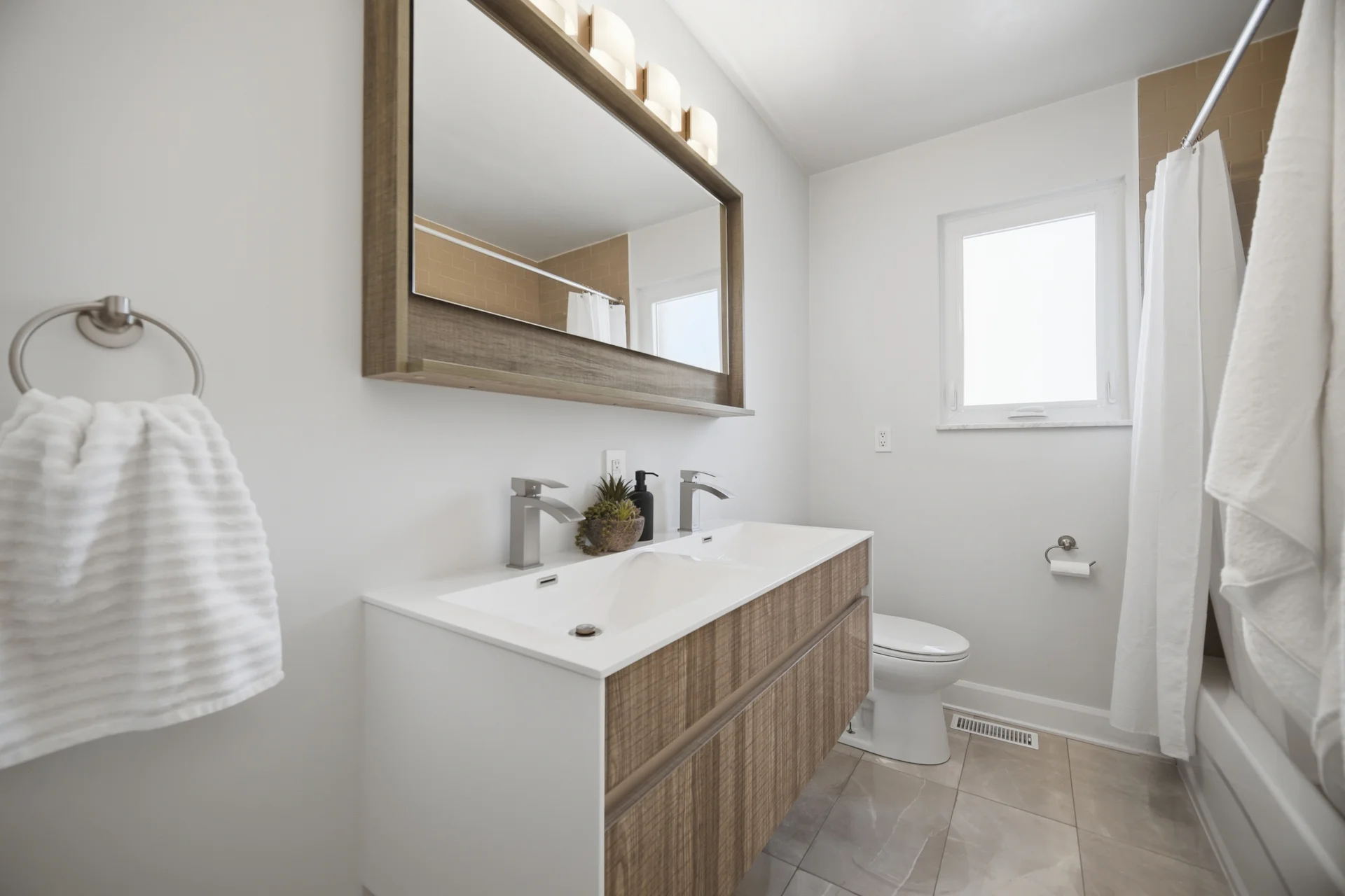 1 Lagos Road, Etobicoke - photo 27