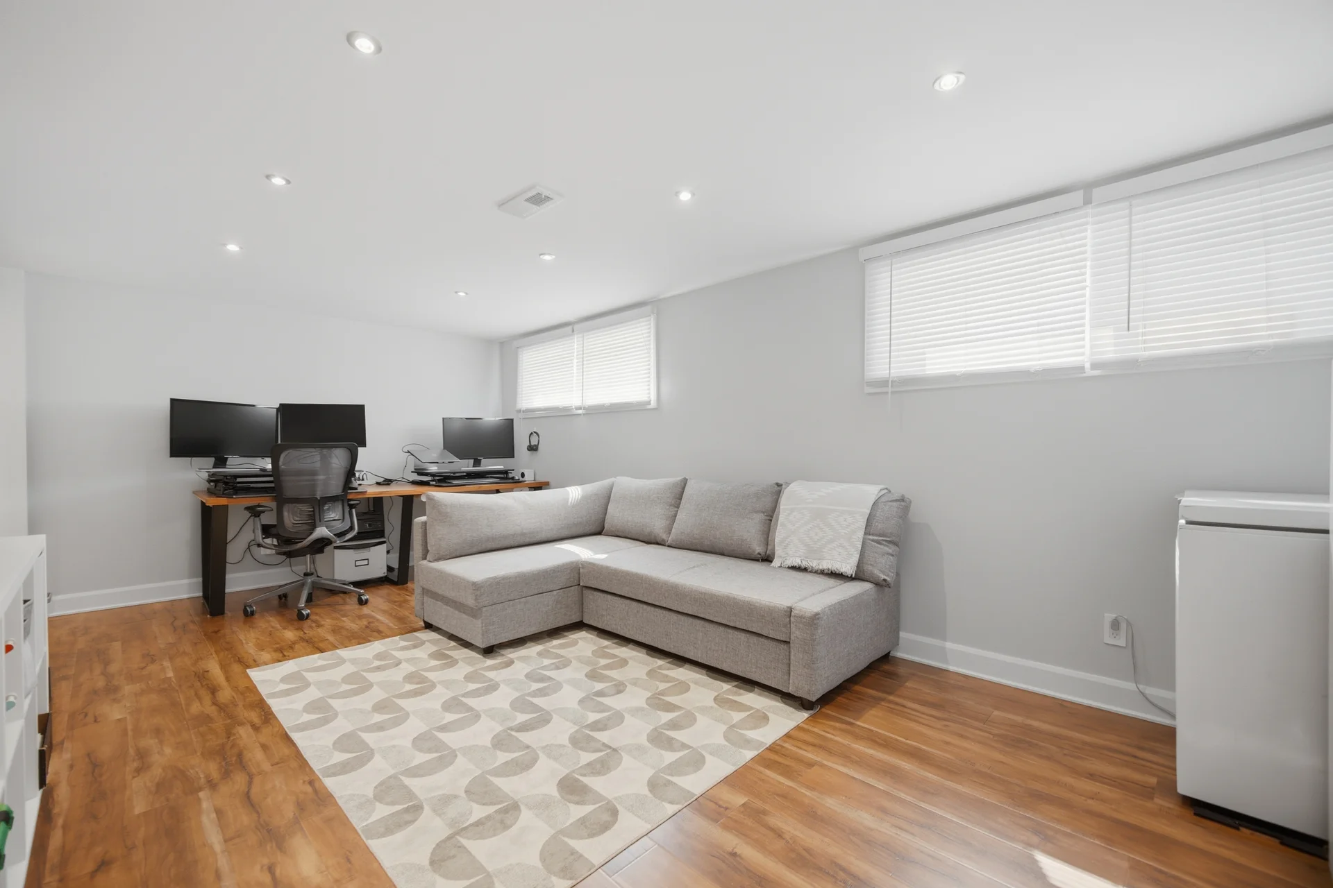 1 Lagos Road, Etobicoke - photo 32