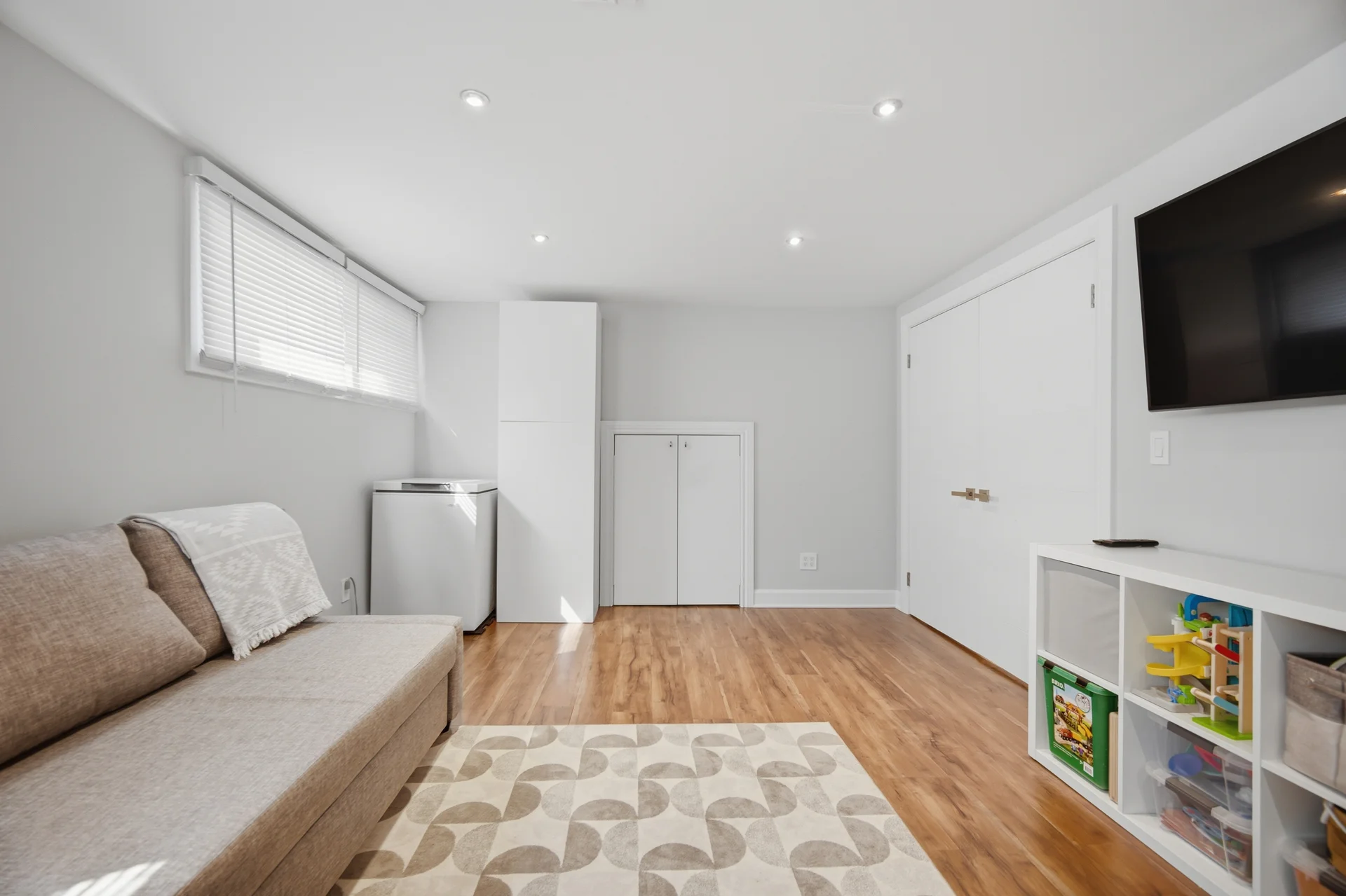 1 Lagos Road, Etobicoke - photo 33