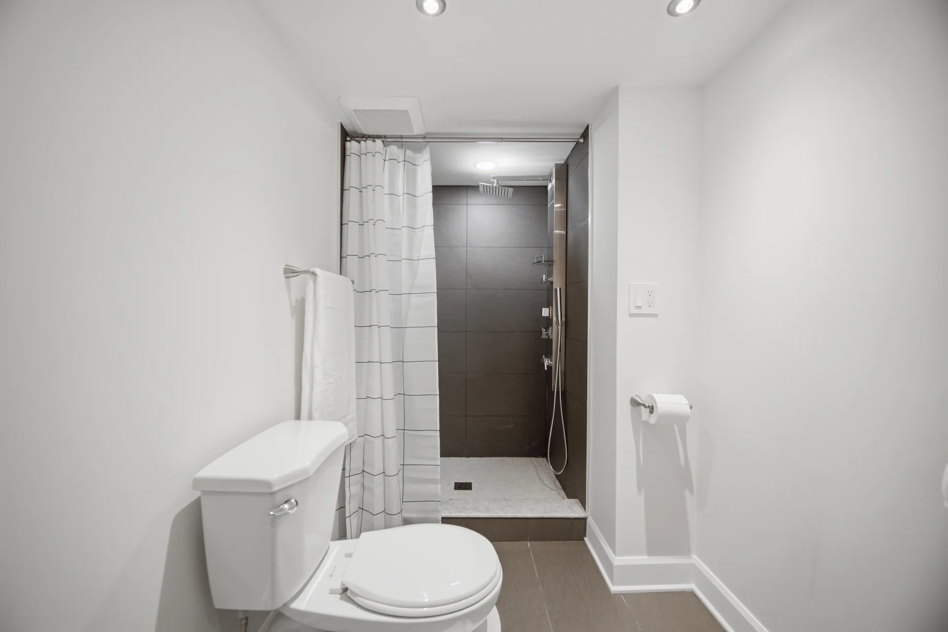 1 Lagos Road, Etobicoke - photo 38