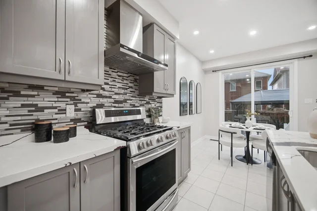 3 Fenchurch Drive, Brampton - photo 20