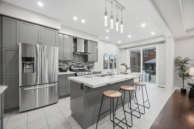 3 Fenchurch Drive, Brampton - photo 22