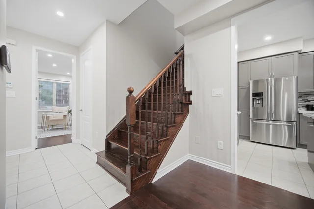 3 Fenchurch Drive, Brampton - photo 25