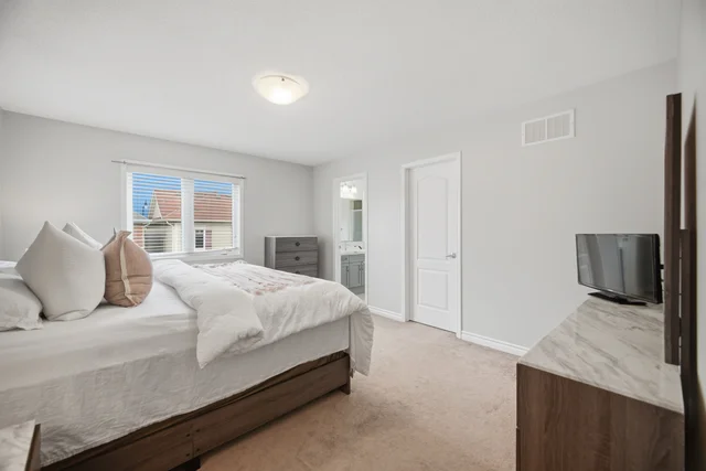 3 Fenchurch Drive, Brampton - photo 30