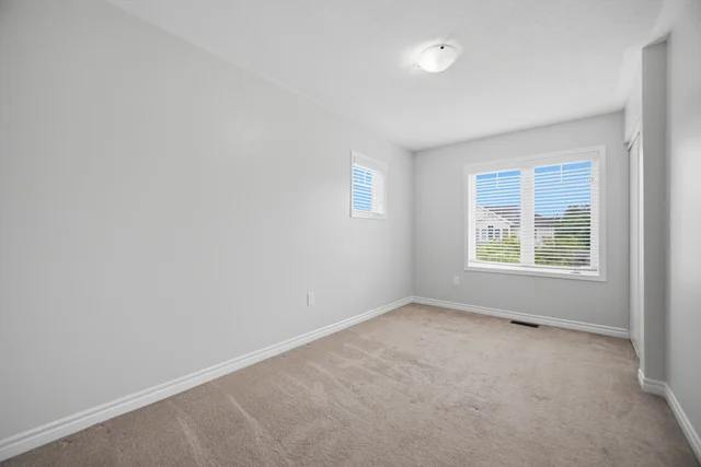 3 Fenchurch Drive, Brampton - photo 35