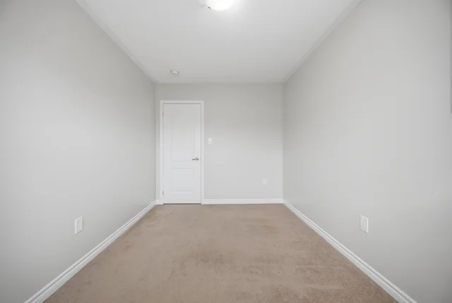 3 Fenchurch Drive, Brampton - photo 36