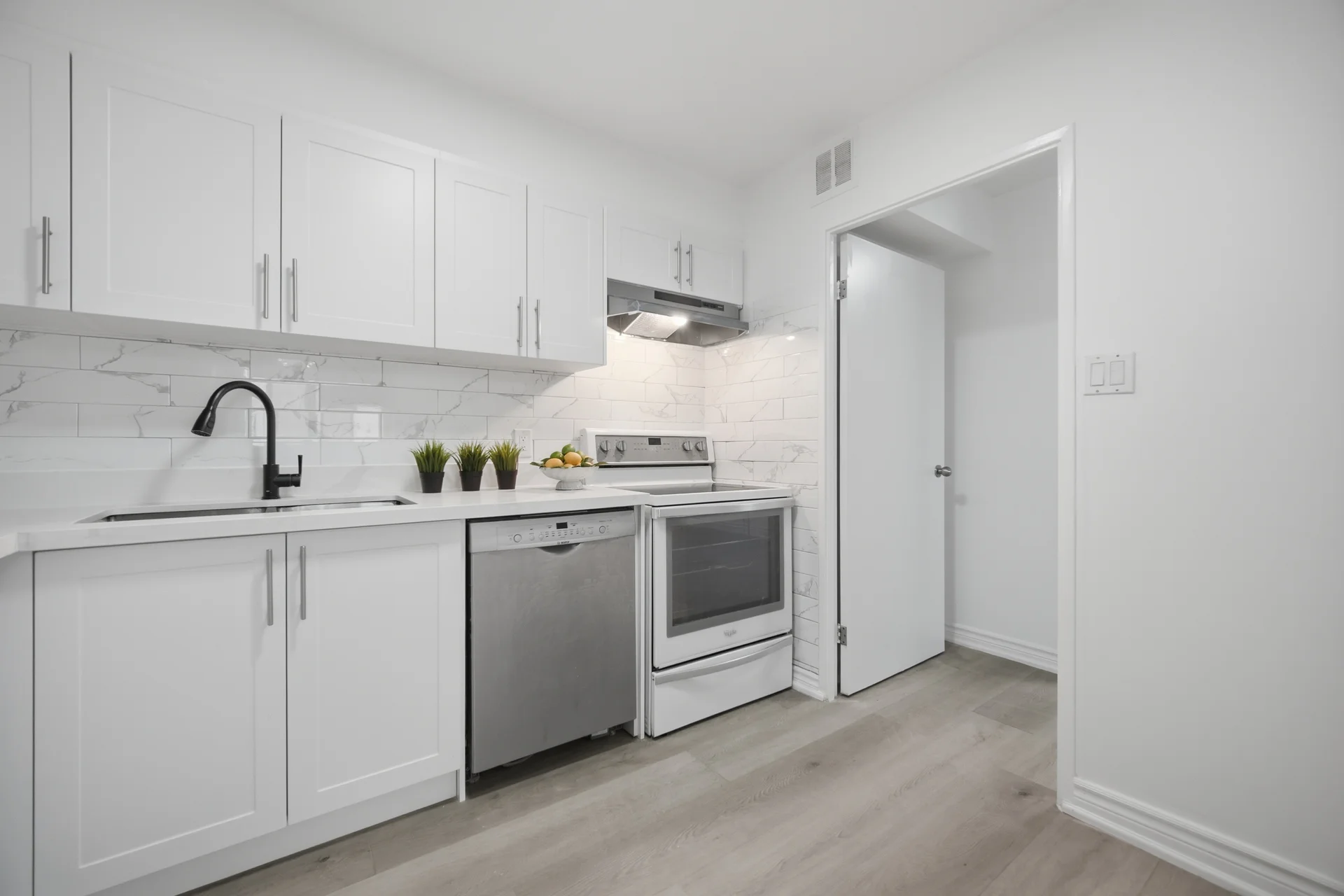#906-1580 Mississauga Valley Boulevard, Mississauga - photo 21