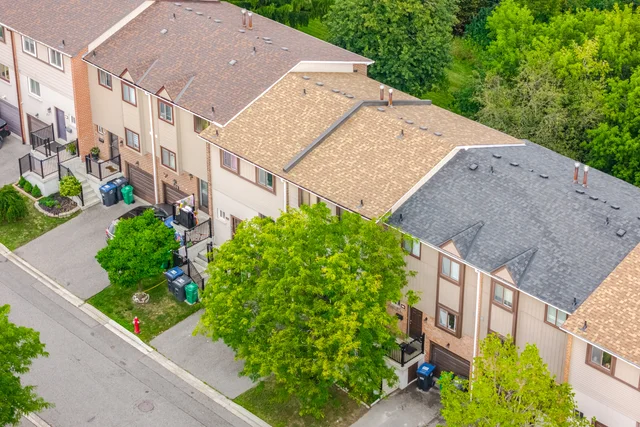 157 Moregate Crescent, Brampton - photo 8