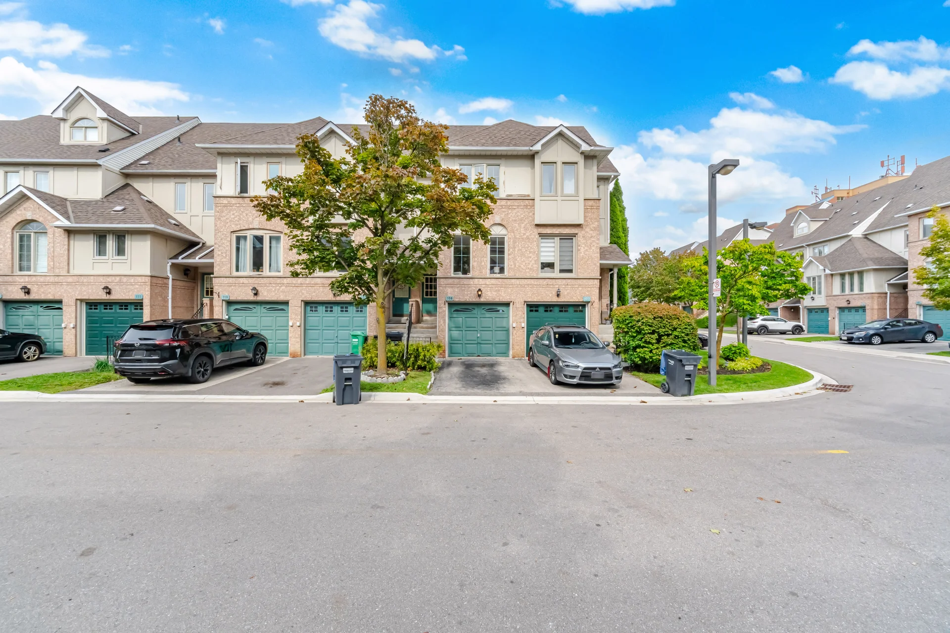 #108-1050 Bristol Road West, Mississauga - photo 2